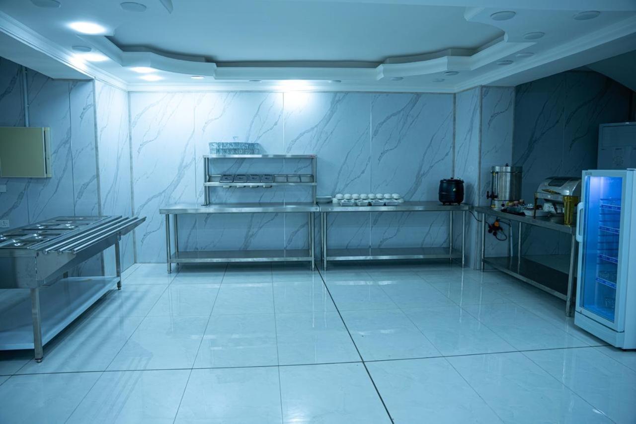 Malik Dijlah Hotel Baghdād Екстериор снимка