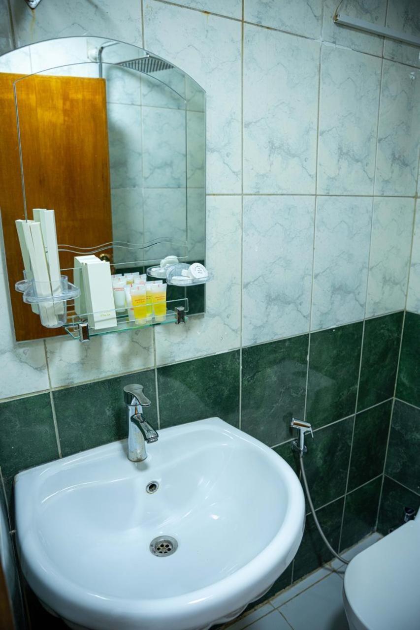 Malik Dijlah Hotel Baghdād Екстериор снимка